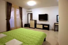 tr4-800x500